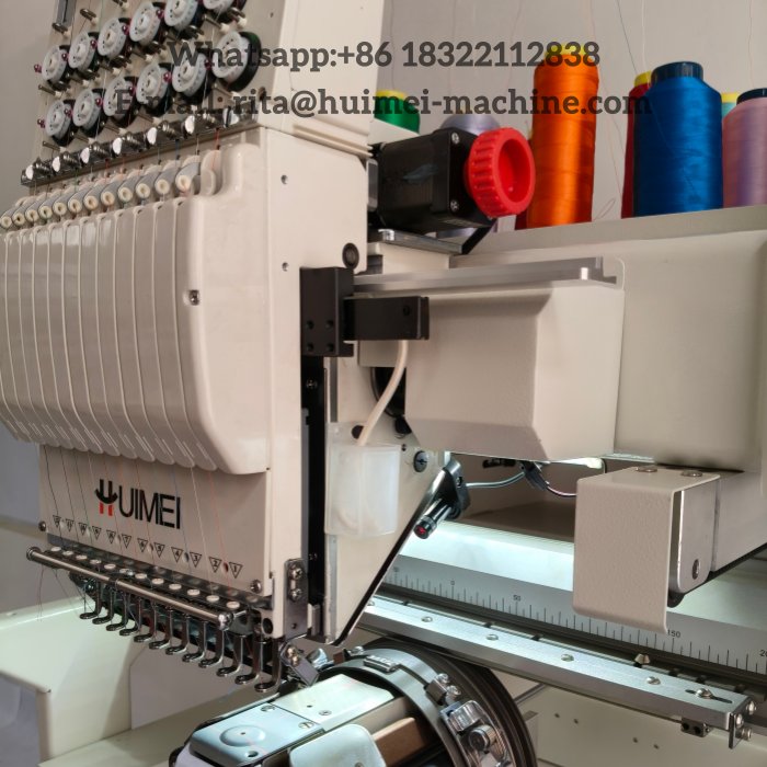 máquina de bordar industrial computarizada